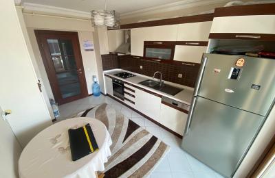 4+1 220M2 ARA KAT EBEVEYN BANYO ÇİFT ASANSÖRLÜ TERAS BALKON MERKEZİ PAY ÖLÇER SİTE İÇİ PEYZAJ ALANI SİTE İÇİ ÇOCUK OYUN ALANI AÇIK VE KAPALI OTOPARK 7/24 GÜVENLİK KAMERA SİSTEMLİ